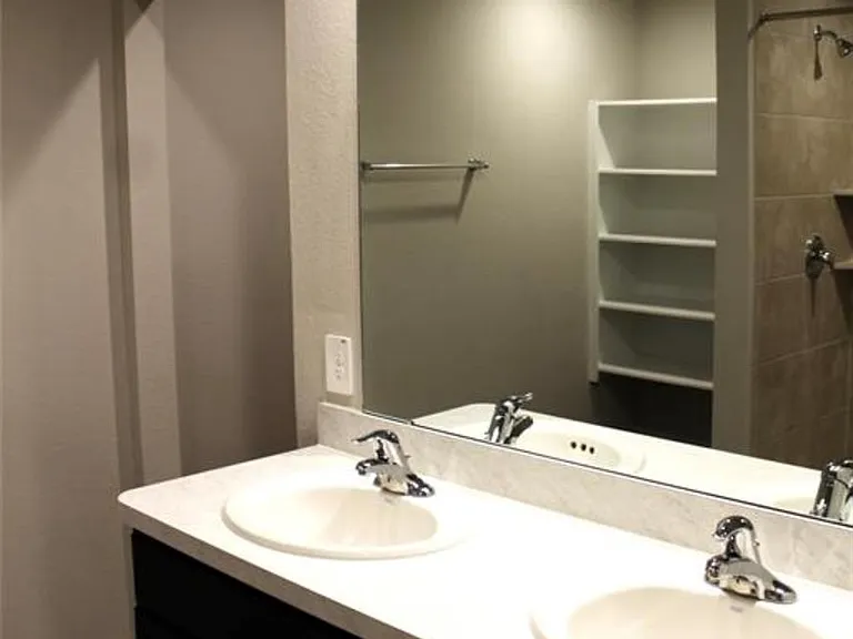 40643 Creekside Bluff Trl — Photo 30