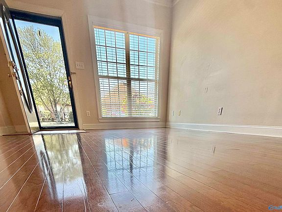 4th image of 2508 Castle Gate Blvd