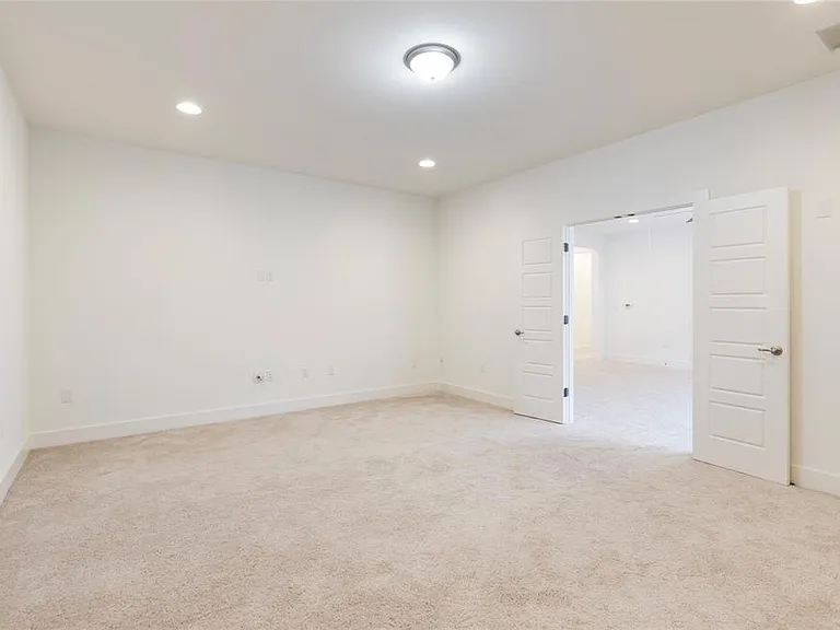 12905 Padua Dr — Photo 20