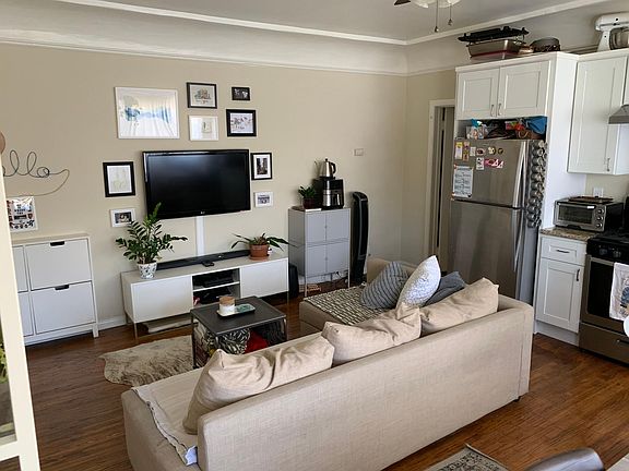 LOFT-LIKE LIVING IN SPANISH STYLE APARTMENT!