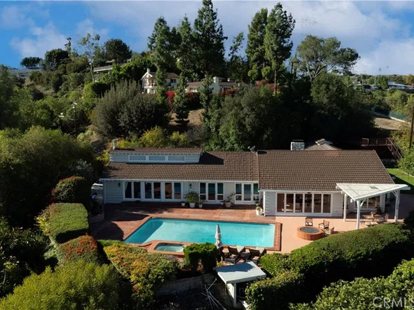 4815 Brewster Dr, Tarzana, CA 91356