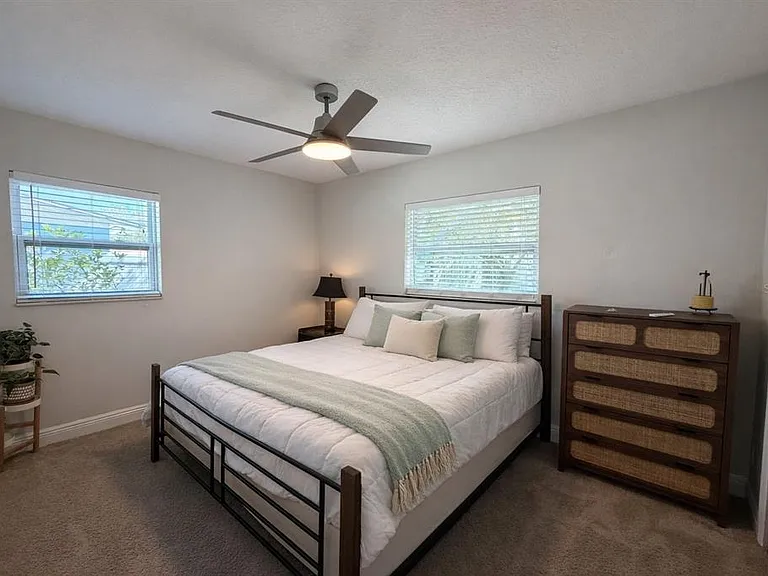 3748 Manatee Dr SE — Photo 10
