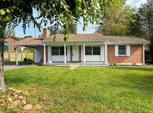 506 Parkwood Dr, Galax, VA 24333