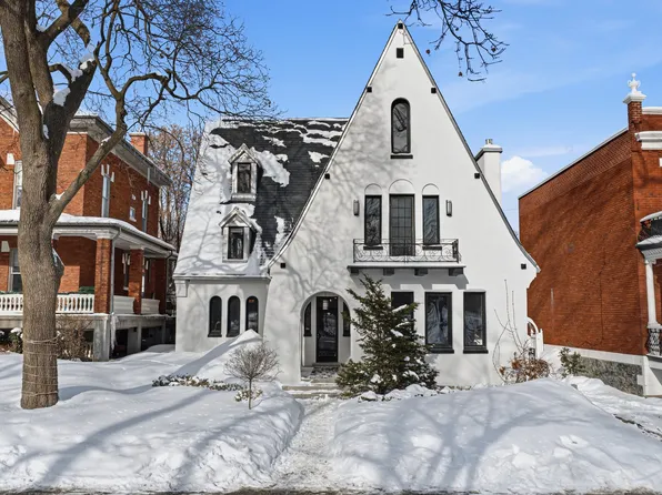 345 Bloomfield Ave, Montraal, QC H2V 3R7