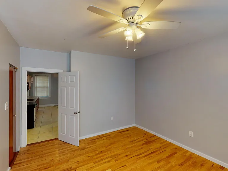 25 Lamartine St — Photo 2