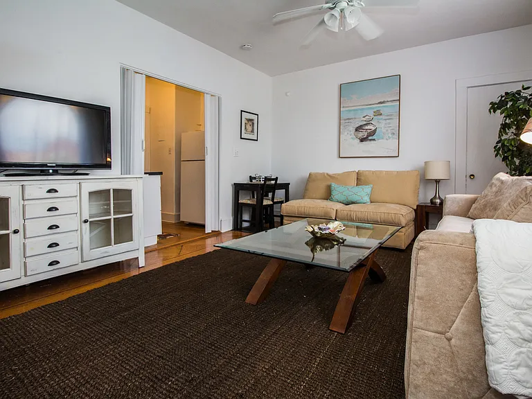 12 Chiswick Rd #2 — Photo 4