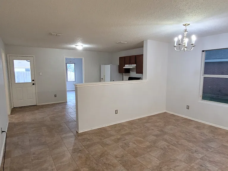 2608 Plantation Dr — Photo 7
