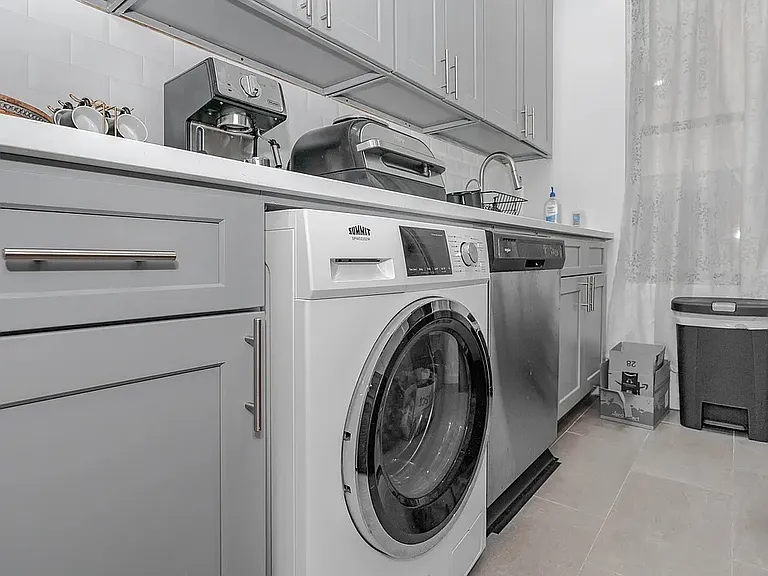 30-39 34th St #4A — Photo 2