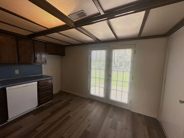 1705 Melody Dr — Photo 32