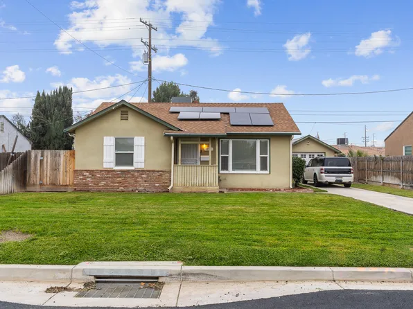 1052 E Apricot Avenue, Tulare, CA 93274