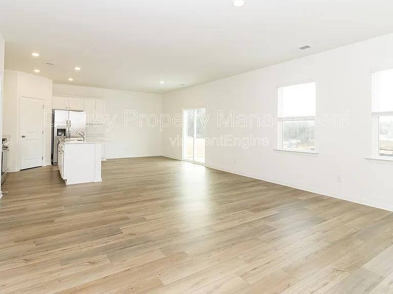 105 Saddlebred Way — Photo 11