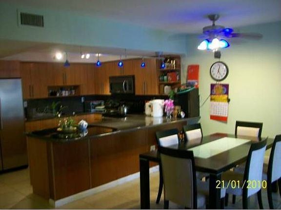 4th image of 3528 NE 167th St #3528