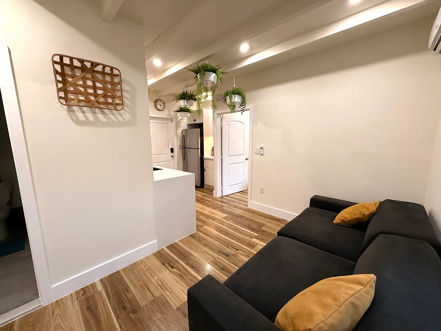 1320 NE 5th Ave — Photo 3