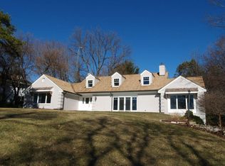 36024 N Beach Rd, Oconomowoc, WI 53066