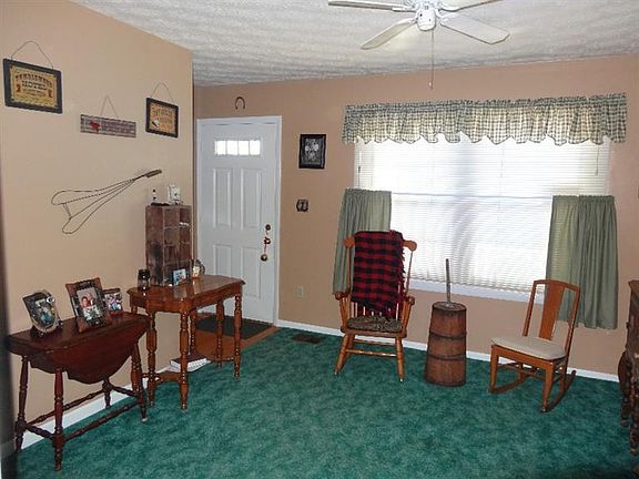 3rd image of 1065 Richard Dr