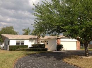 12205 6th St E, Treasure Island, FL 33706