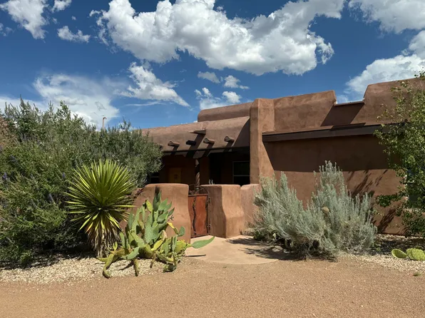 54 Petroglyph Trl, Placitas, NM 87043