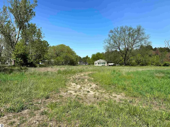 7726 Rapid City Rd NW, Rapid City, MI 49676