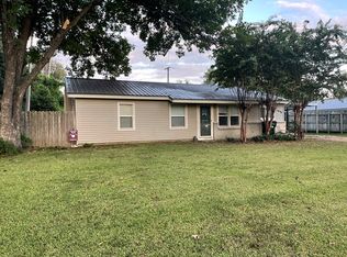 406 Baird St, Greenwood, MS 38930