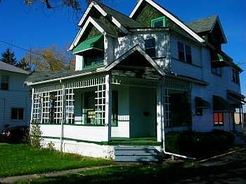 1st image of 21 Leonard St