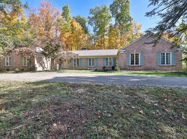 8035 Indian Hill Rd, Cincinnati, OH 45243