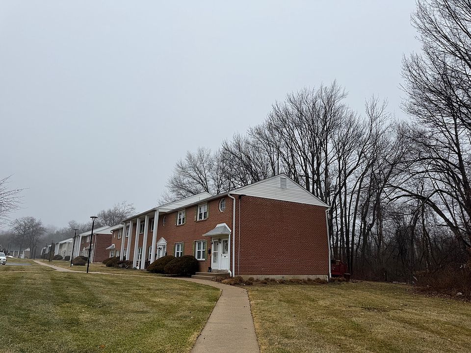 1st image of 2305 Taggart Ct #2305