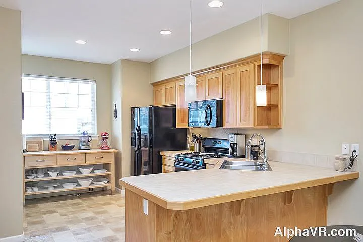 2 bed, 2.5 bath, 1346 sqft, $2,200 — Photo 3