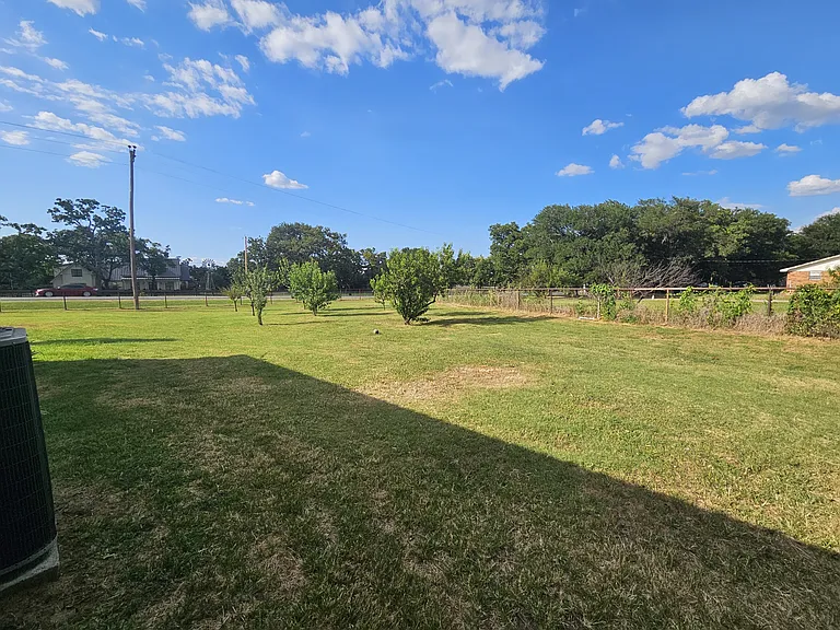 2901 Ranger Hwy — Photo 24