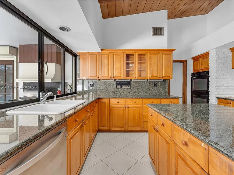 15305 SW 74th Ct — Photo 26