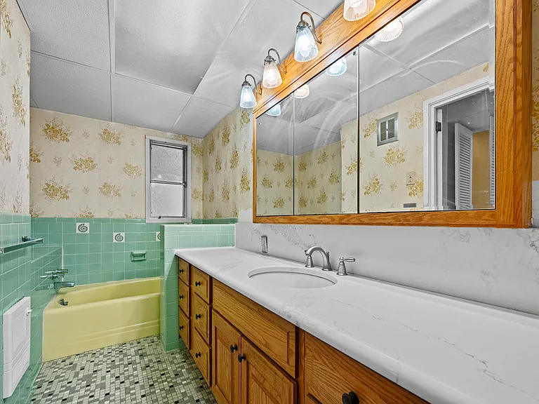 100 Leonard Rd — Photo 17