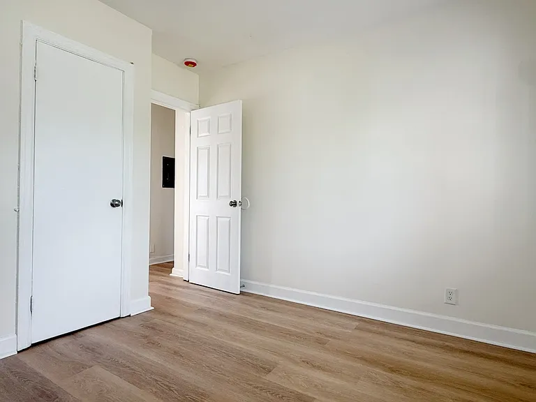 1510 SE Riverside Dr #B3 — Photo 5