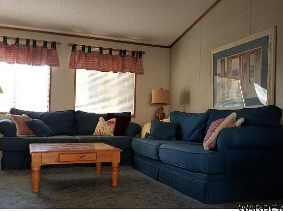 3rd image of 1060 E Pecan Dr