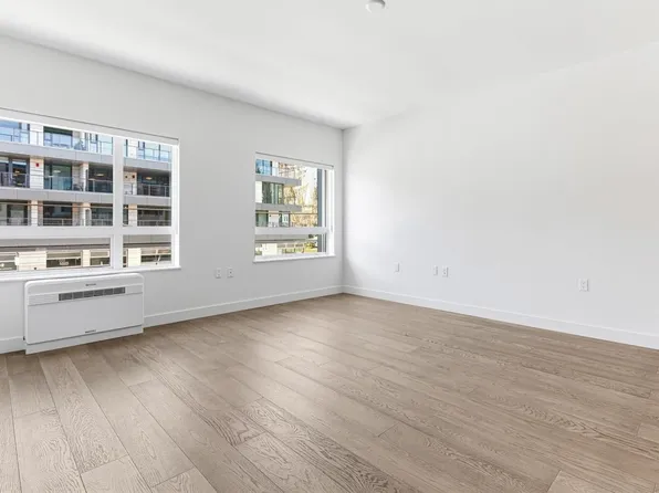 3590 W 39th Ave #203, Vancouver, BC V6N 4K8