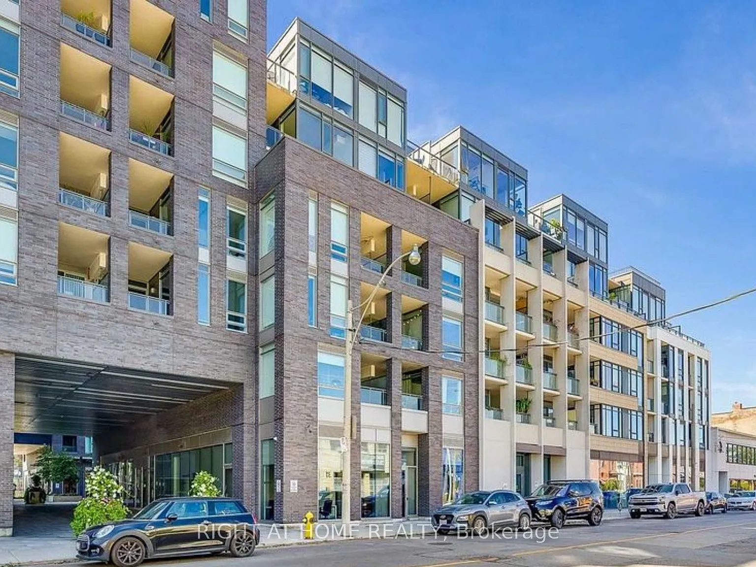1 bed, $2,350 — Photo 2