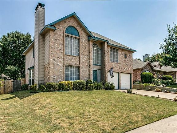 3rd image of 4516 Queenswood Dr