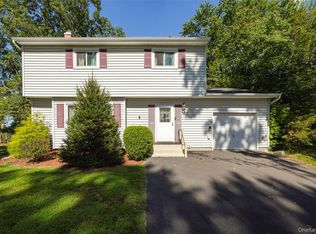 20 Jean Dr, Poughkeepsie, NY 12601