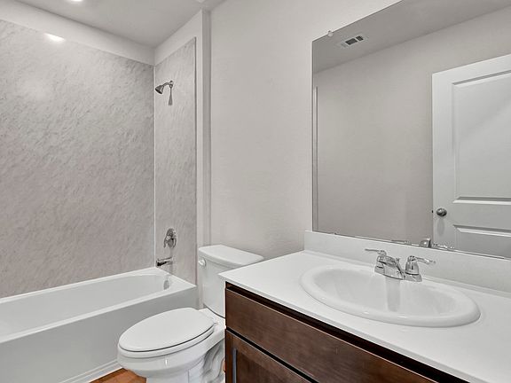 4th image of 613 Dunhill Rd
