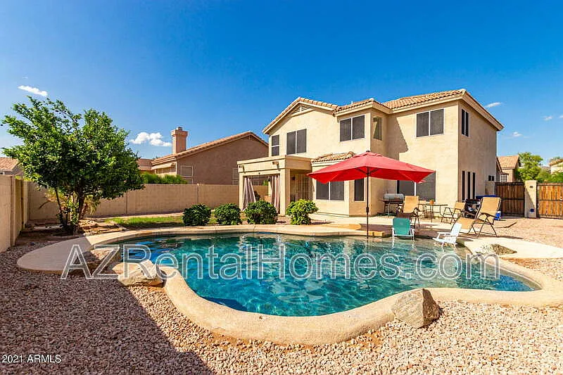 3618 N Santiago Cir