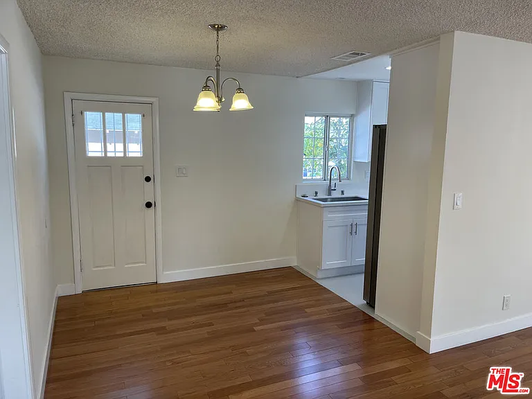 10631 Tinker Ave — Photo 19
