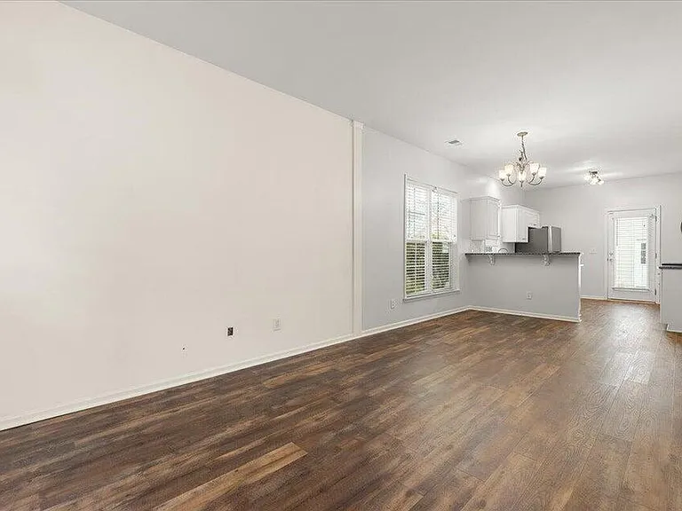 217 Trillium Ave — Photo 5