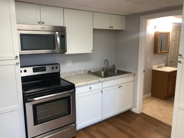 (undisclosed Address), Falmouth, ME 04105