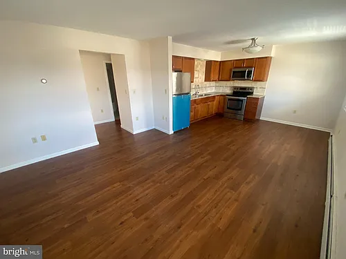 427 Smith St #2R Photo 1