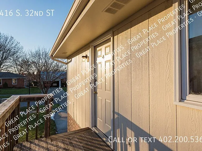 5416 S 32nd St — Photo 3