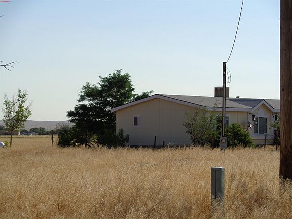 2nd image of 2400 Adriann Ave