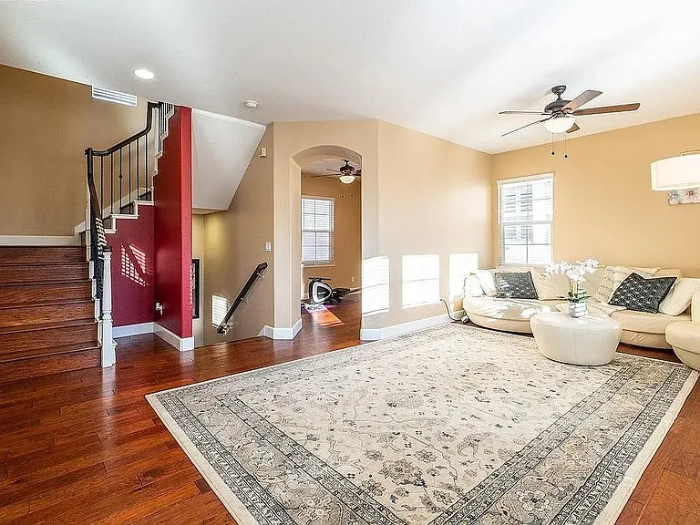 2925 Kobio Dr — Photo 5