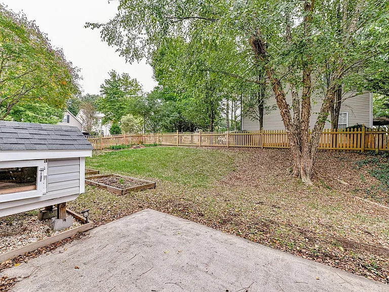 17201 Commons Crossing Dr — Photo 28