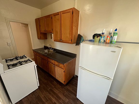 3rd image of 3704 W 4th St #409