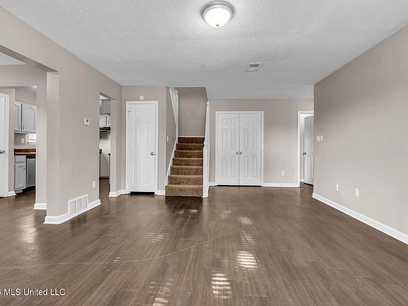 3rd image of 10101 Stephenson Ln