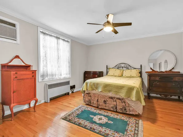 70-47 Park Drive East image 17 of 20