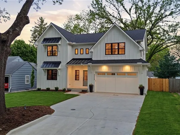 5325 W 72nd St, Prairie Village, KS 66208